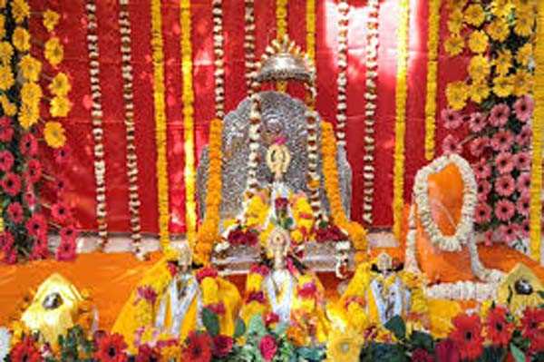 मंदिर की भूमि पूजा के लिये चित्रकूट के भरतकूप का जल आया मंदिर की भूमि पूजा के लिये चित्रकूट के भरतकूप का जल आया